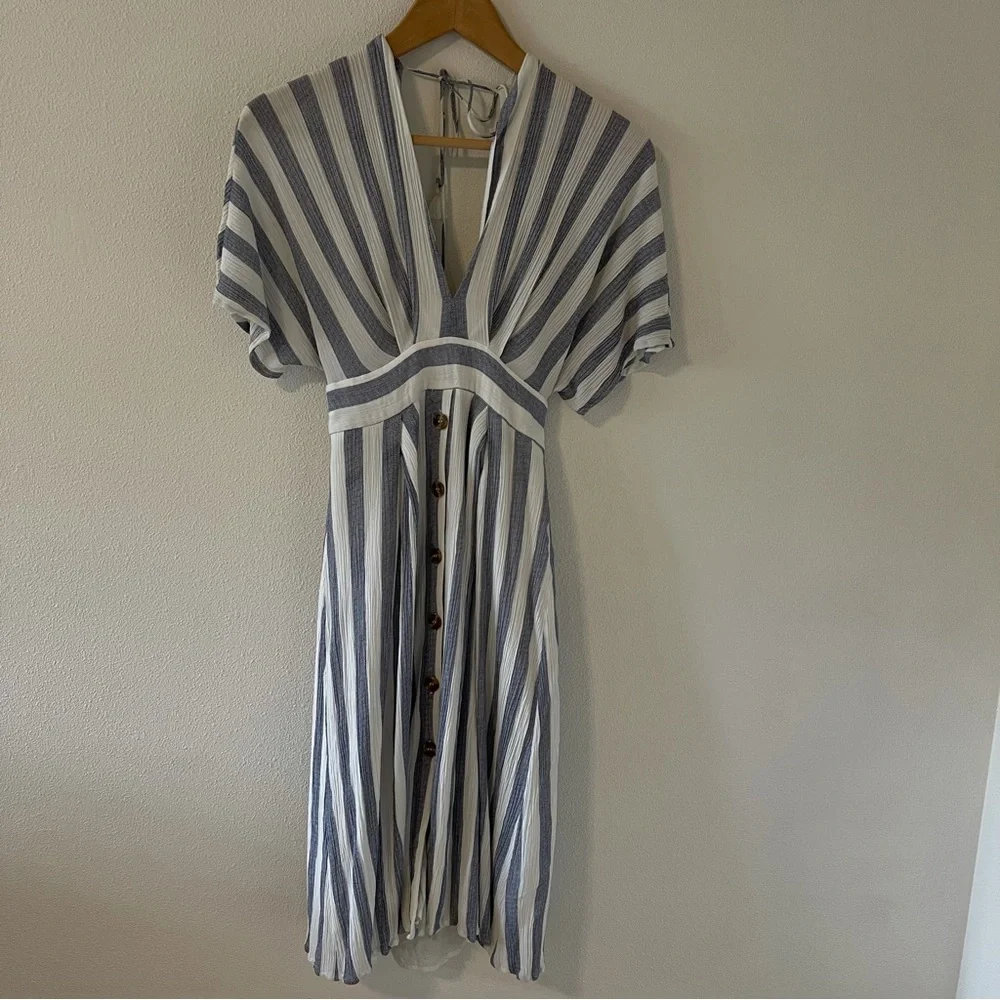 Lulu’s Pier of Influence Blue White Striped Midi Dress Guaze Open Back-XS - Picture 3 of 11